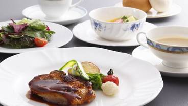 食事・飲み物 / 5