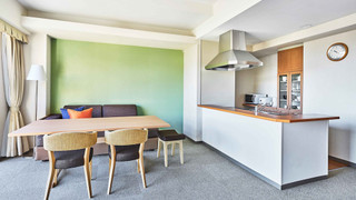 デラックス コンドミニアム