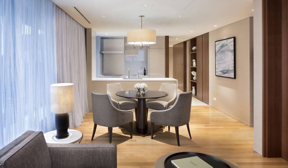 まるで高級レジデンス
快適な広々客室 / 1