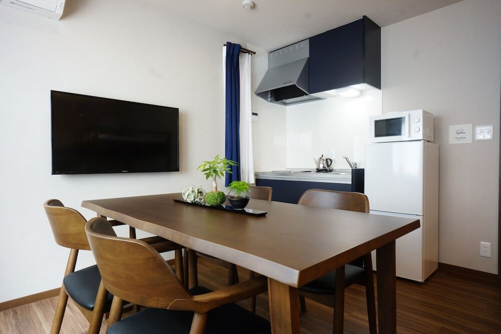 客室内のダイニングエリア