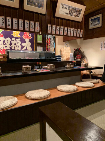 「秋田川反漁屋酒場」 内観 124934878 なまはげが座ってる。笑