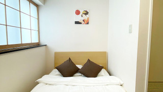 ダブルルーム 専用バスルーム付 (404)