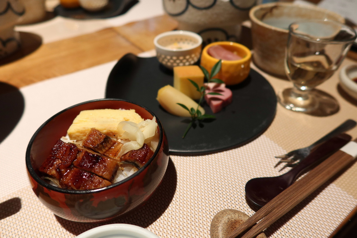 御夕飯。ご飯のあと、まさかステーキが出るとは。。。