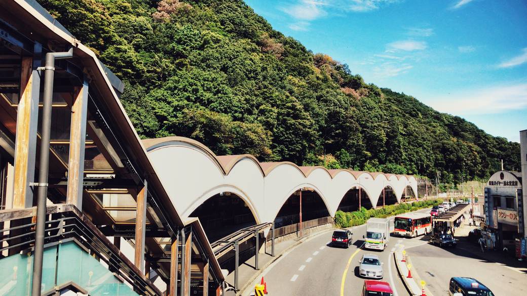 グルメ＆お土産
箱根湯本駅を歩く
 / 1