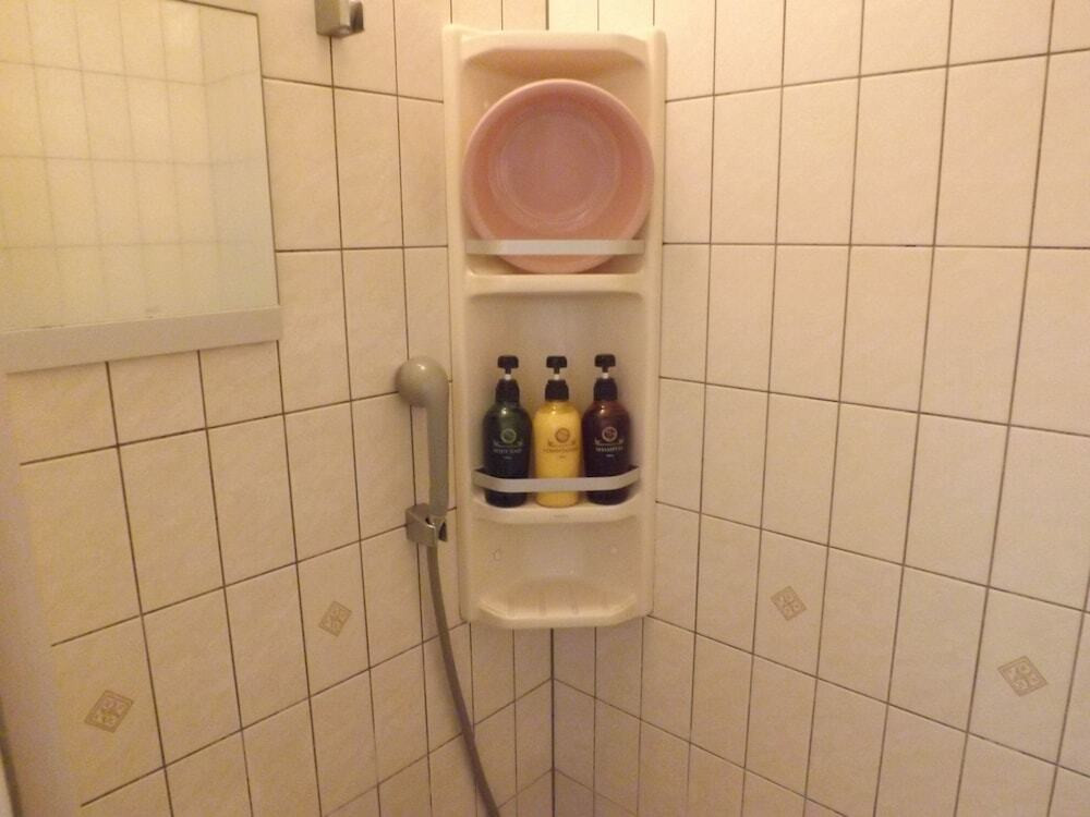 バスルームのシャワー