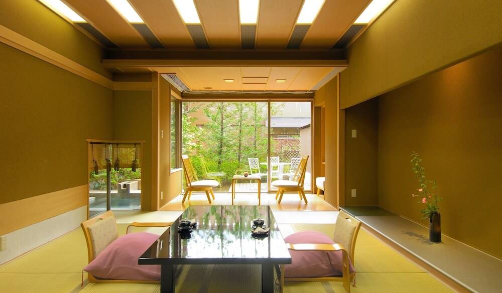 テラス・露天風呂付き和室 / 2