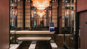 内部エントランス / 2