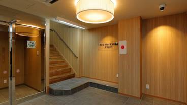 内部エントランス / 2