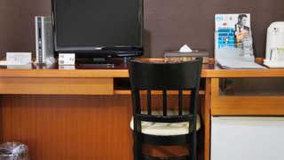 ダブルルーム ダブルベッド 1 台 喫煙可