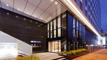 施設の入り口 / 17