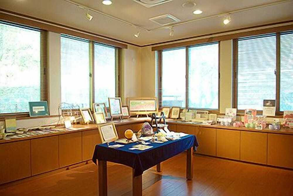 ギフトショップ「やませみ」