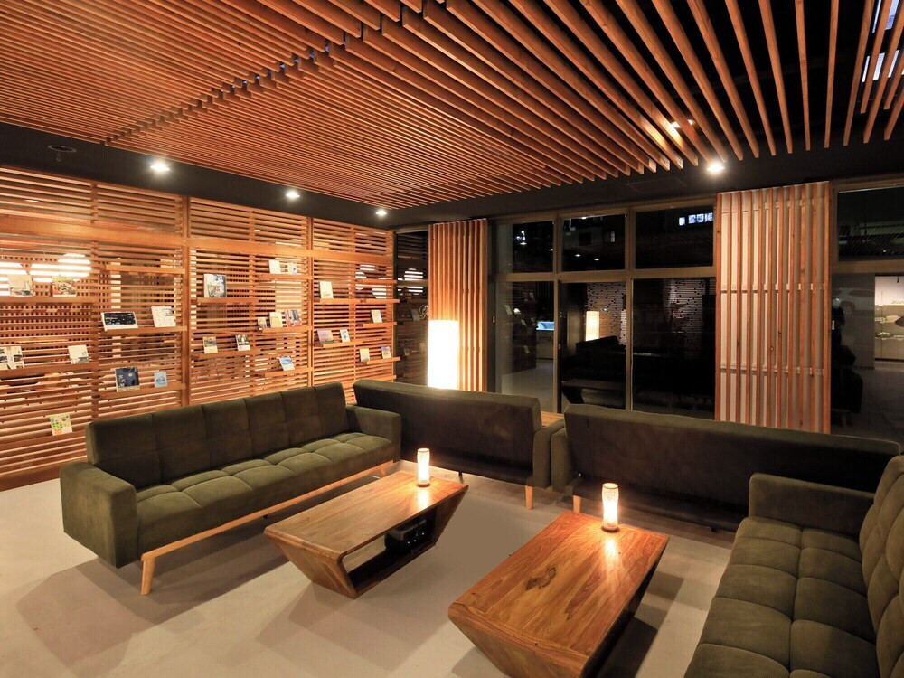 ロビーラウンジ