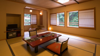 12.5畳和室客室露天風呂付き 川側