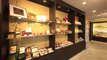 ギフト ショップ / 12