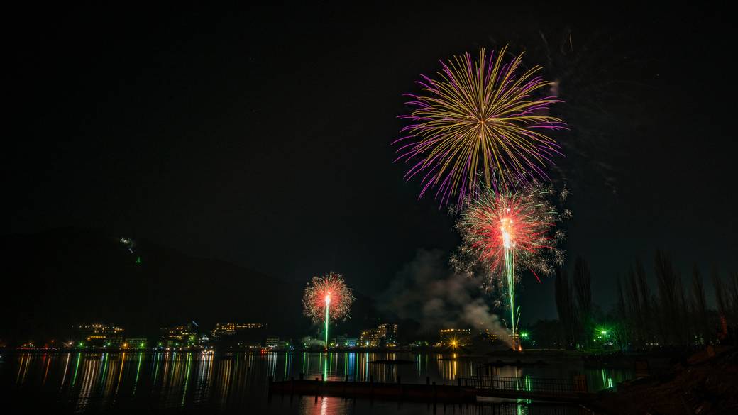 河口湖冬花火 / 1