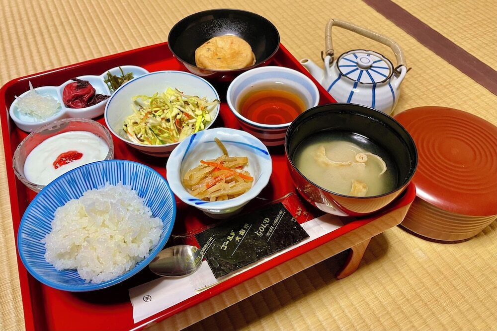 朝食