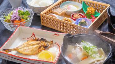食事・飲み物 / 1