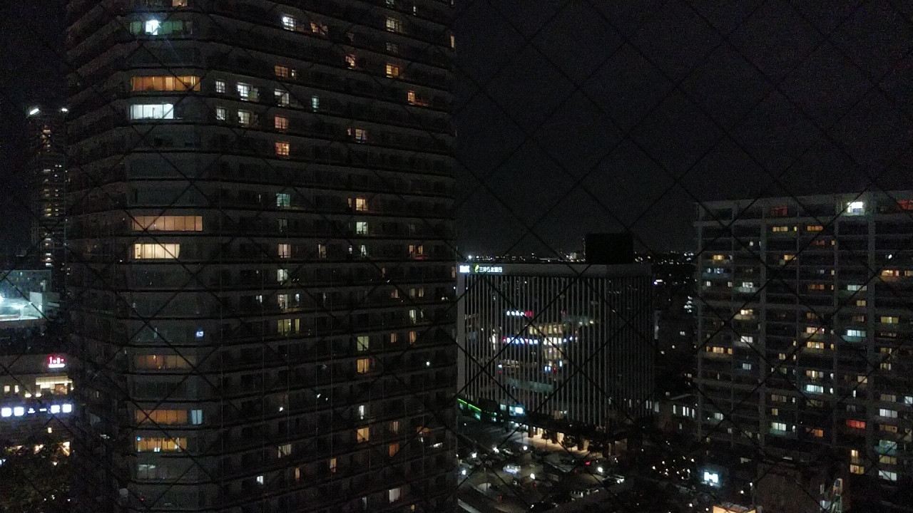 タワーマンション群の夜景