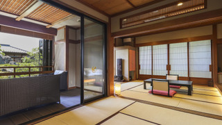 和室　スーペリアルーム　（露天風呂付）　庭園側（一名利用不可）