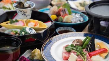 食事・飲み物 / 3