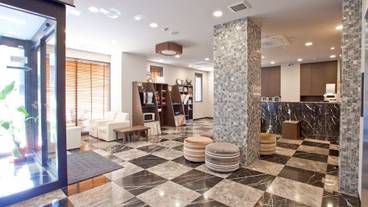 内部エントランス / 2