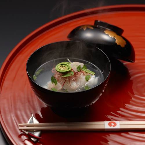 料亭旅館の本格懐石を
お部屋でゆったりと / 3