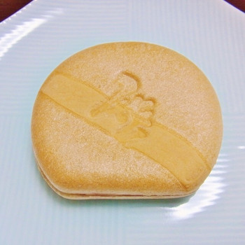 こしあんが楽しめる和菓子の定番1303181