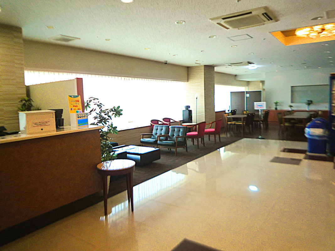 ６階フロントからロビー