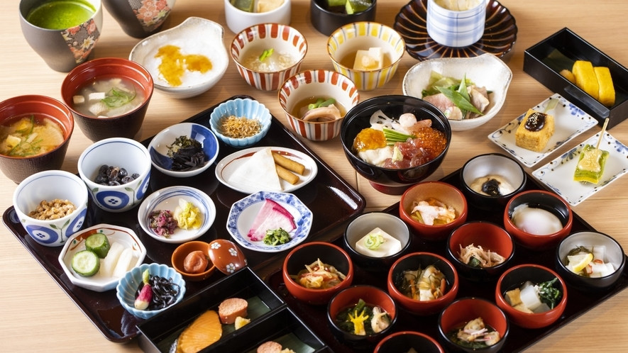 食事も湯も外さない。全館畳敷きでリラックス度◎4025032