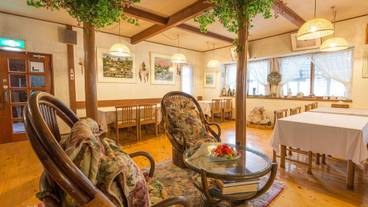 ロビー応接スペース / 8