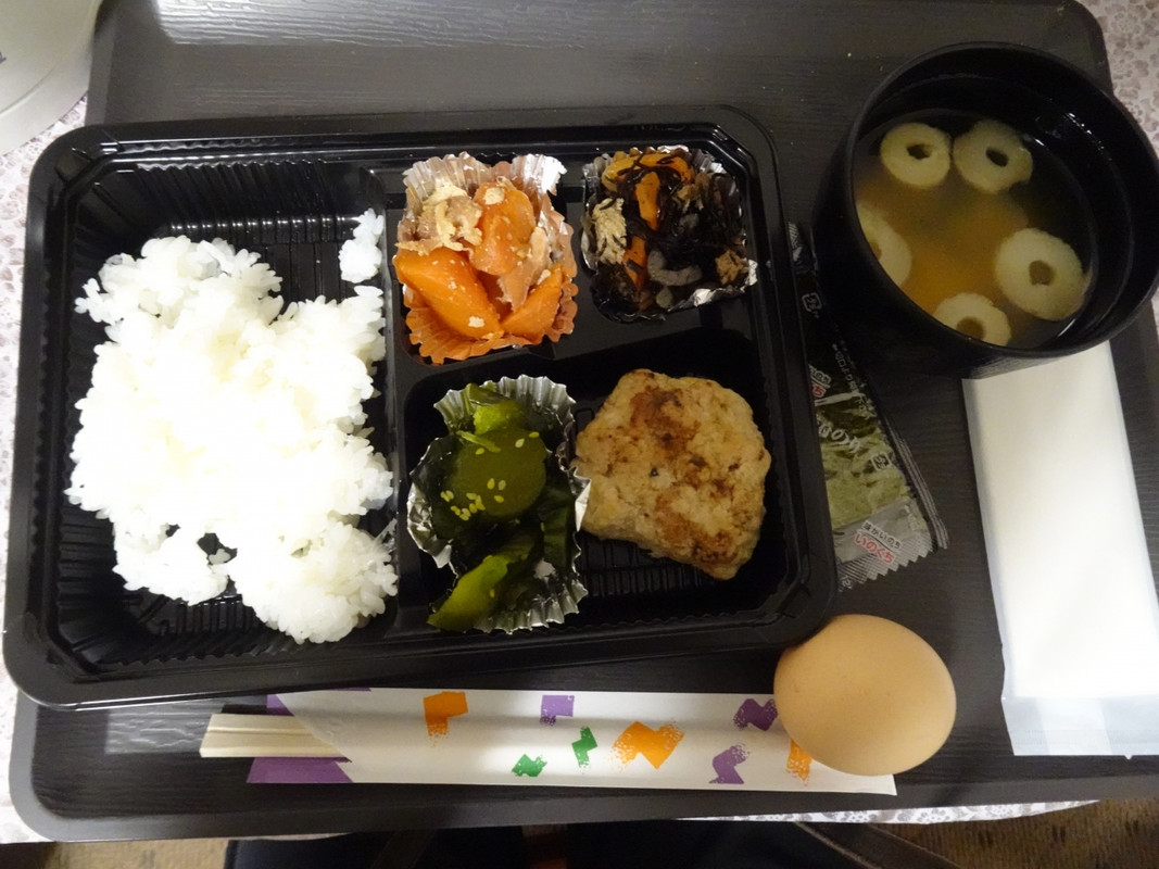 弁当型式の朝食（無料）