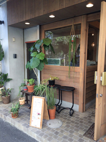 「ヌードルヤ MEーCHAーKUーCHA」外観 804606 外観はカフェみたい❤︎
