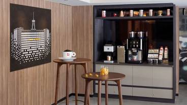 ロビーラウンジ / 13