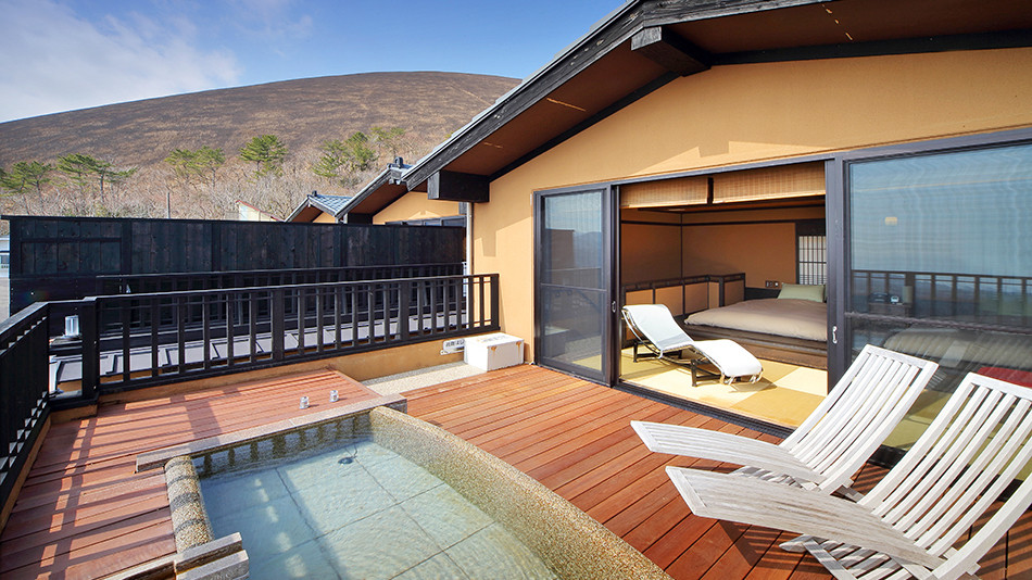 木造りの離れの二階家で、心落ち着く至福のひとときを4025692