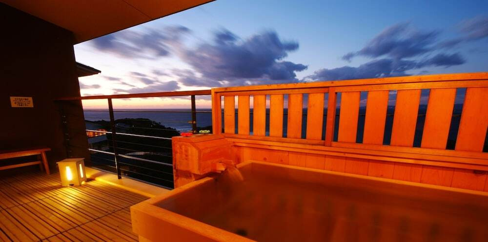 開放的な露天風呂は2人だけのもの♪4265062