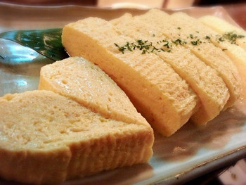 「月ひかり」料理 1278465 店主おすすめの厚焼きたまご焼き
