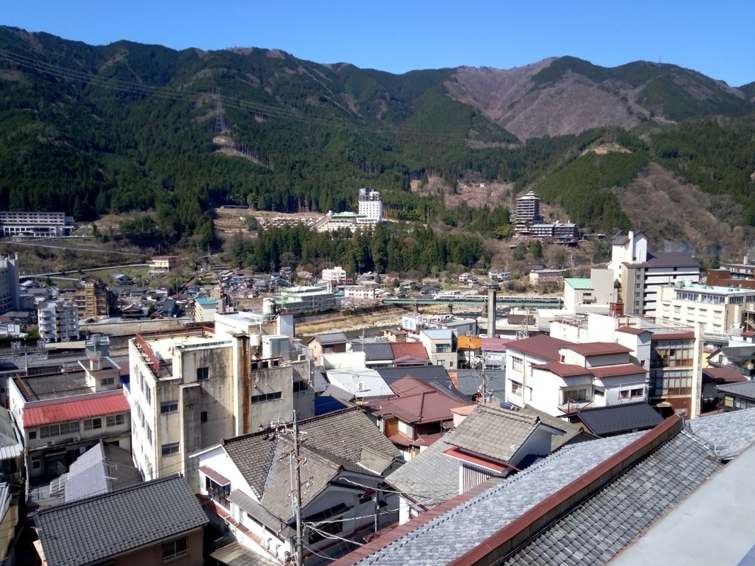 展望テラスからは温泉街が一望できます。