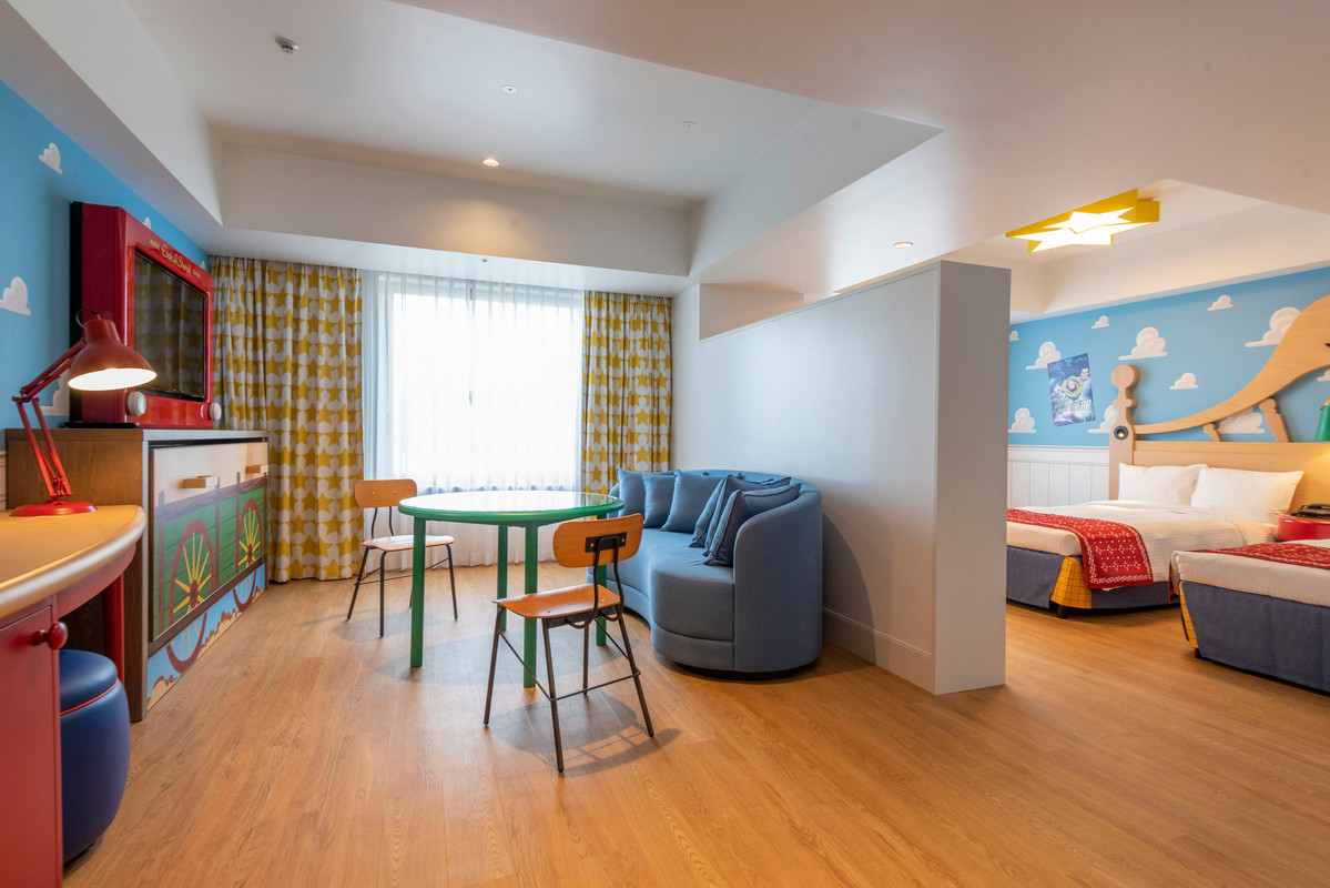 ©Disney/Pixar
© 2021 and ® Spin Master, Ltd. All Rights Reserved / 3