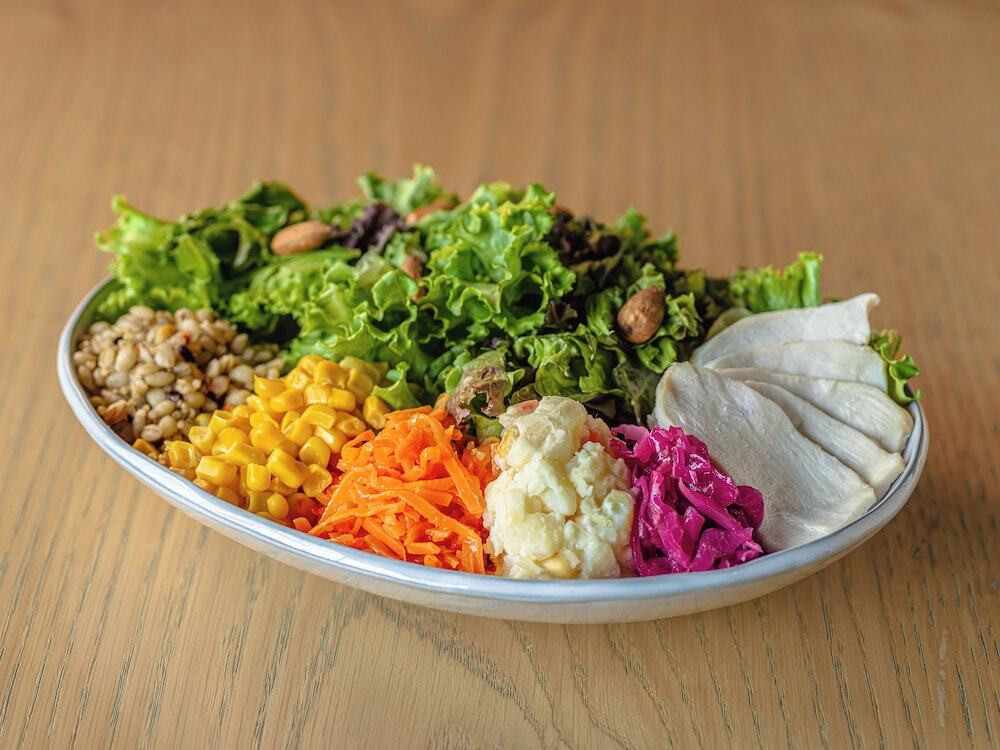 朝食 サラダボウル