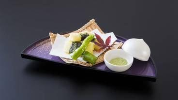 食事・飲み物 / 11