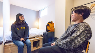 スーペリア ツインルーム シングルベッド 2 台 共用バスルーム