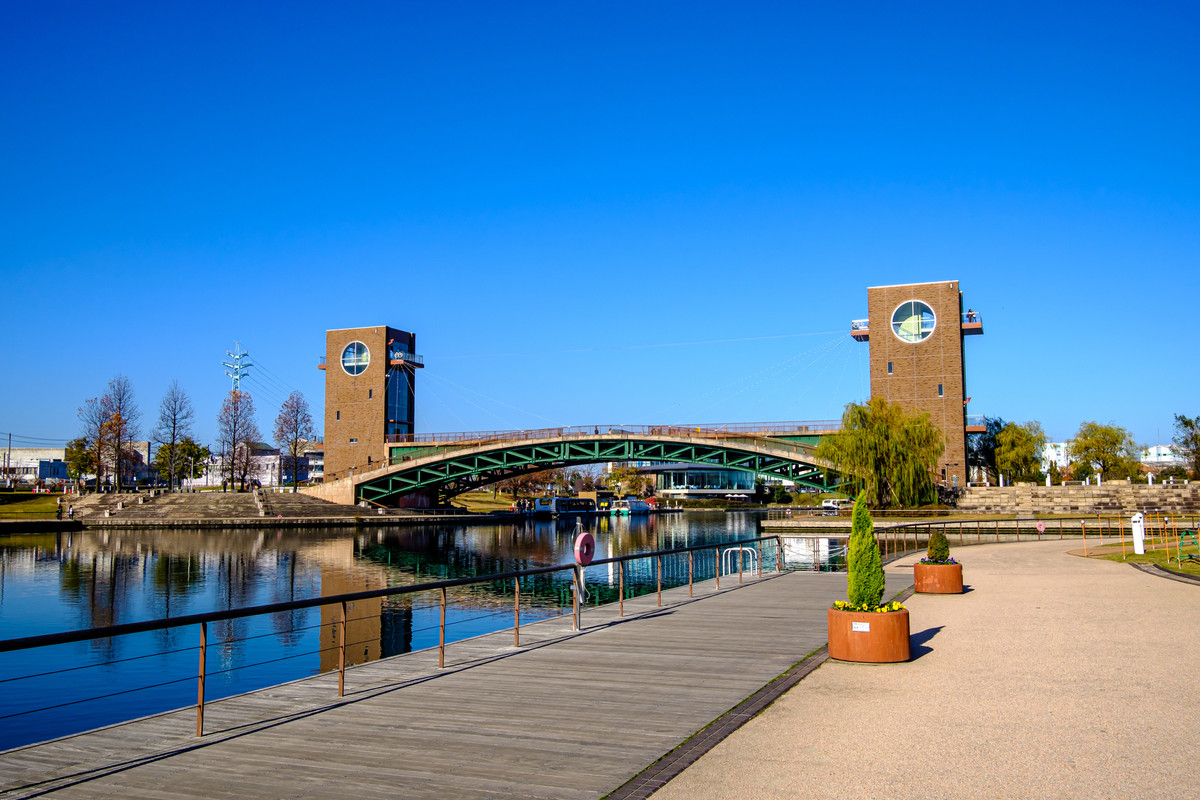 富山県富岩運河環水公園