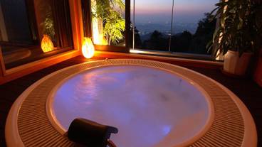 天の丸別邸　風の谷の庵（テンノマルベッテイ　カゼノタニノイオリ） / 1