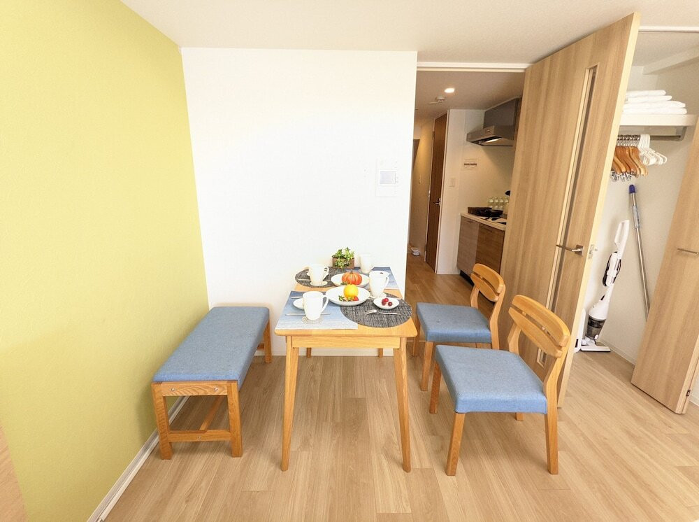 客室内のダイニングエリア