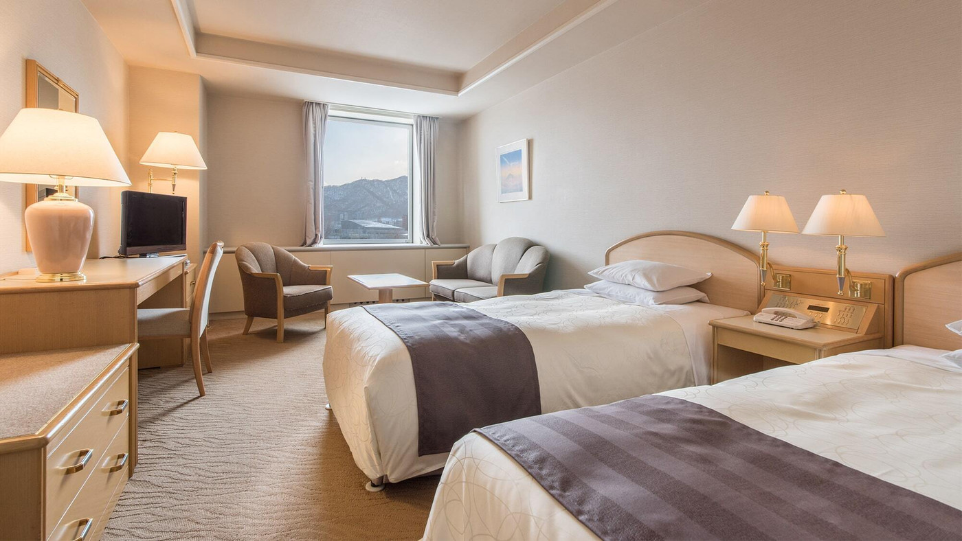 ルームサービスで愛犬と一緒に食事も◎3943580