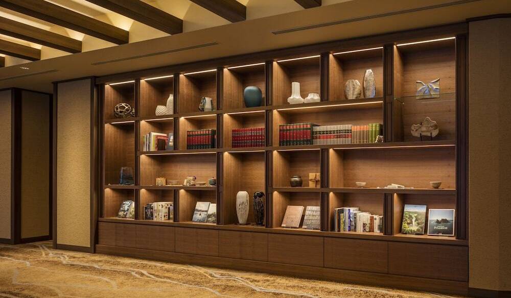 ライブラリーラウンジ② / 2