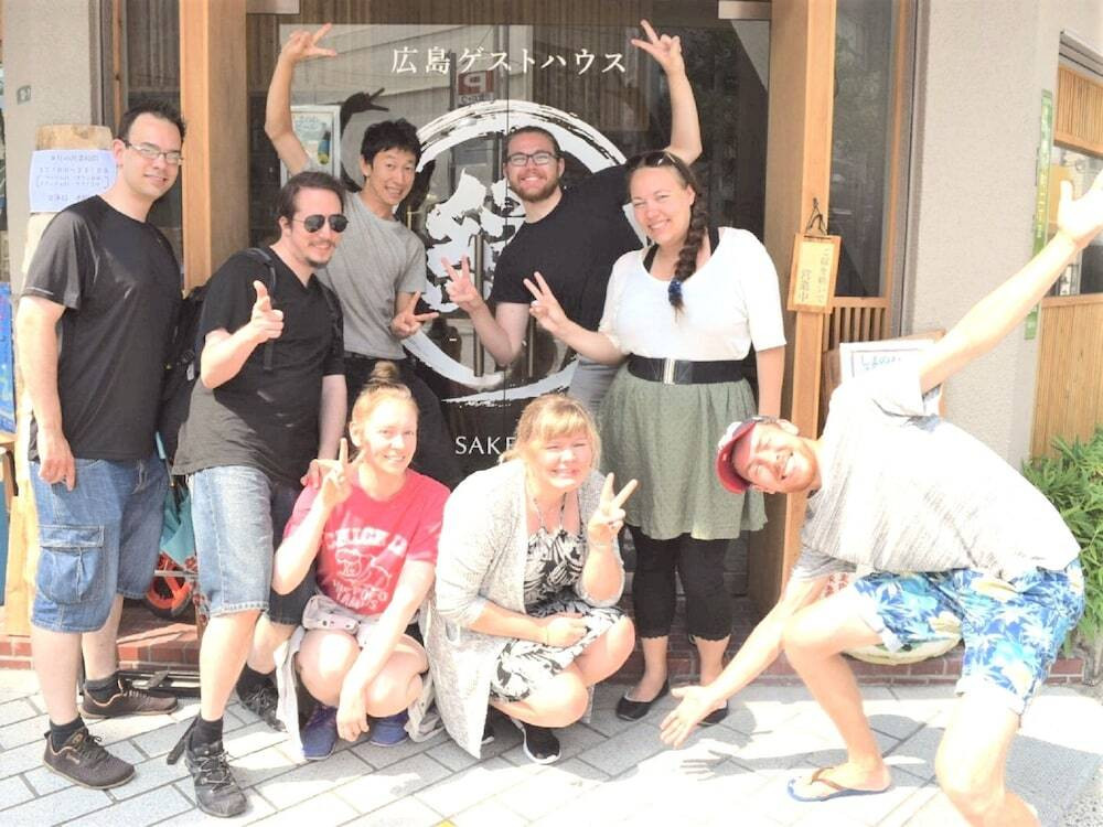 チェックイン / チェックアウト キオスク