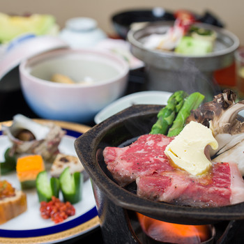 「那須温泉発祥の湯」といわれる「鹿の湯」と滋味豊かな料理を楽しむ3848613