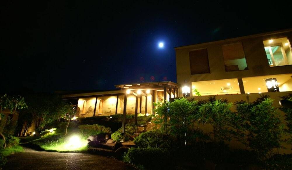 ムーンロードを眺めて
ロマンチックな夜を / 3