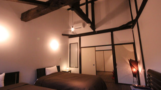 一棟貸切宿　セミダブルベッド2台、布団4式